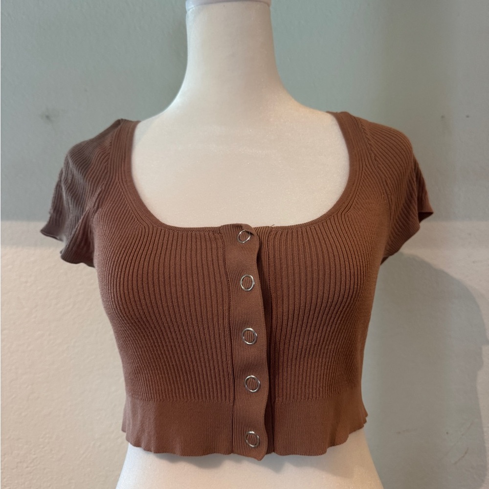Kendall & Kylie Brown Ribbed Cap Sleeve Crop Top
